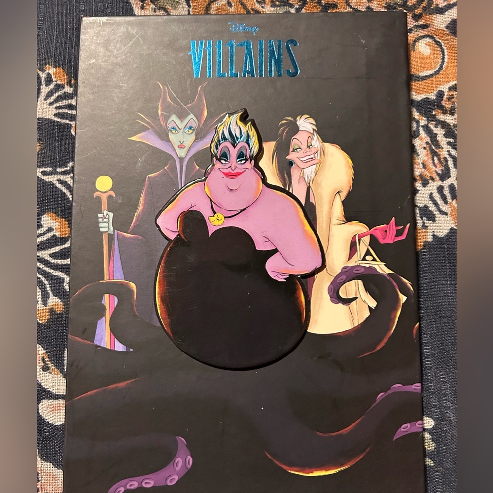 Disney villians eyeshadow pallet